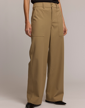 Load image into Gallery viewer, Kelly Traveler's Twill Pant