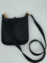 Load image into Gallery viewer, Hermès Evelyne tpm black