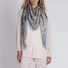 Load image into Gallery viewer, The Glass Swan