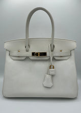 Load image into Gallery viewer, This Hermès Birkin 30 White Epson