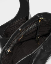 Load image into Gallery viewer, Portia Satchel Crinkled Leather Black