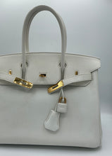 Load image into Gallery viewer, This Hermès Birkin 30 White Epson