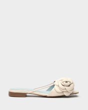 Load image into Gallery viewer, Gardenia Flower Nappa Leather Sandal
