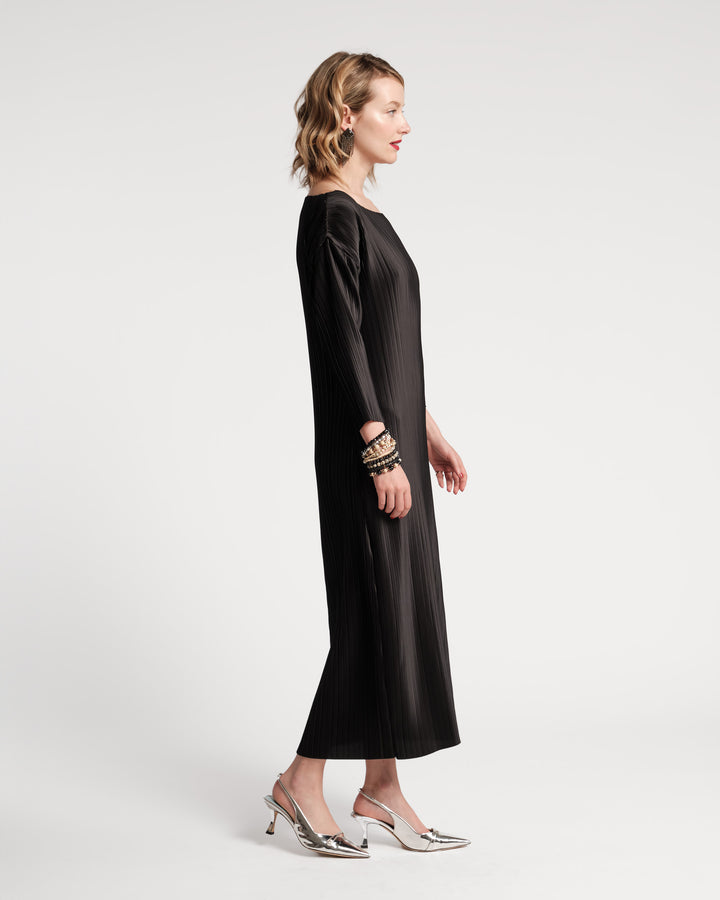 maxi dress slinky Slinky Pleated Maxi Dress – McCulley's