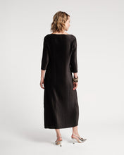 Load image into Gallery viewer, Slinky Pleated Maxi Dress