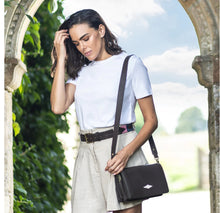 Load image into Gallery viewer, Estilo Crossbody Bag Brown