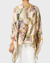 Load image into Gallery viewer, Cashmere Printed Poncho Pink Birds