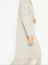 Load image into Gallery viewer, Thela Fringe Duster