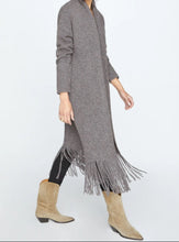 Load image into Gallery viewer, Thela Fringe Duster