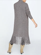 Load image into Gallery viewer, Thela Fringe Duster