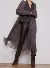 Load image into Gallery viewer, Thela Fringe Duster