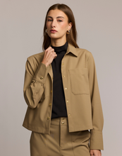 Load image into Gallery viewer, Astrid Long Sleeve Traveler&#39;s Twill Shirt Jacket
