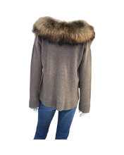 Load image into Gallery viewer, Elizabeth Cashmere Sweater

