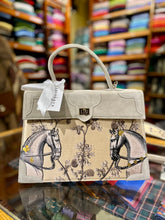 Load image into Gallery viewer, Marquise Paris Horse Handbag
