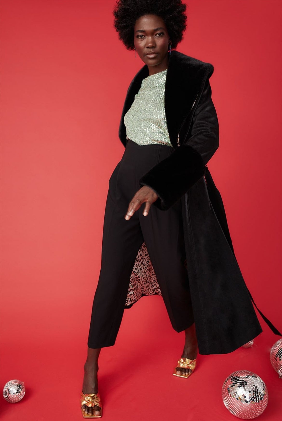 Trench Coat with Detachable Fur Collar and Cuffs – McCulleys of