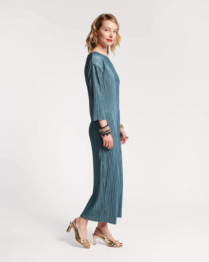 Slinky Pleated Maxi Dress – McCulley's Slinky Pleated Maxi Dress – McCulley's