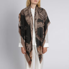 Load image into Gallery viewer, Zouyu, Cry The Deer Cashmere 53" Scarf
