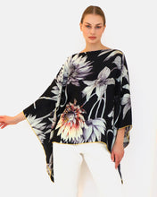 Load image into Gallery viewer, Dahlia Cashmere Printed Poncho
