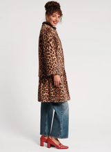 Load image into Gallery viewer, Dame Faux Fur Leopard Coat
