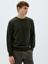 Load image into Gallery viewer, King Charles Men's Crew
