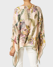 Load image into Gallery viewer, Cashmere Printed Poncho Pink Birds
