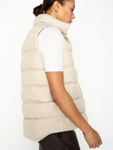 Load image into Gallery viewer, Anders Down Vest
